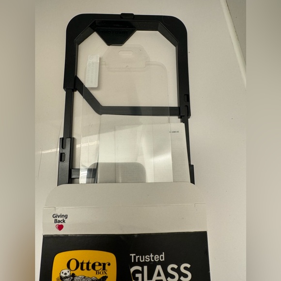 BNIB Otterbox Screen Protector for IPhone 12 or iPhone 12 Pro - Picture 4 of 6
